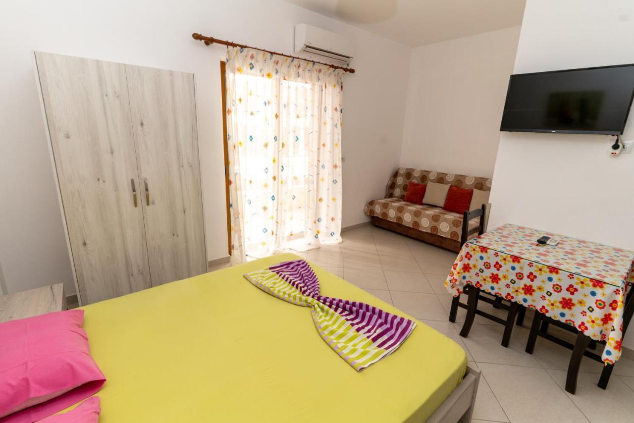 Sheme'S Apartments ซารานเดอ ภายนอก รูปภาพ
